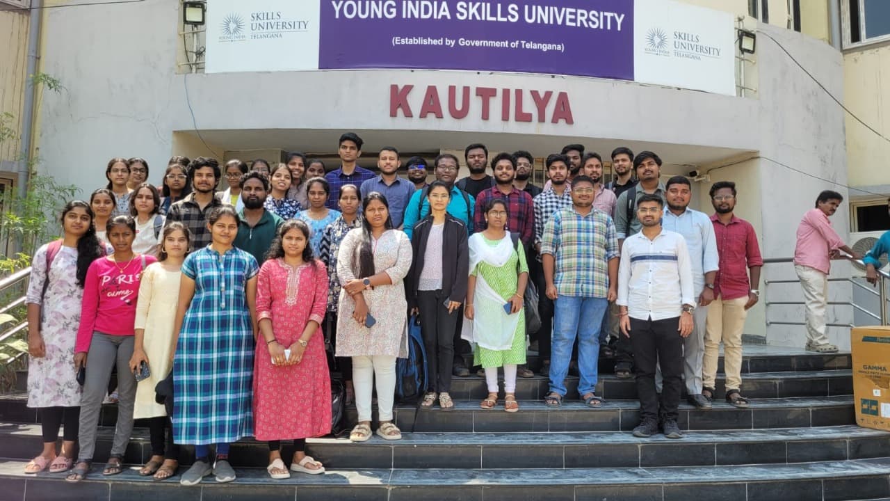 BFSI Students at YISU Campus